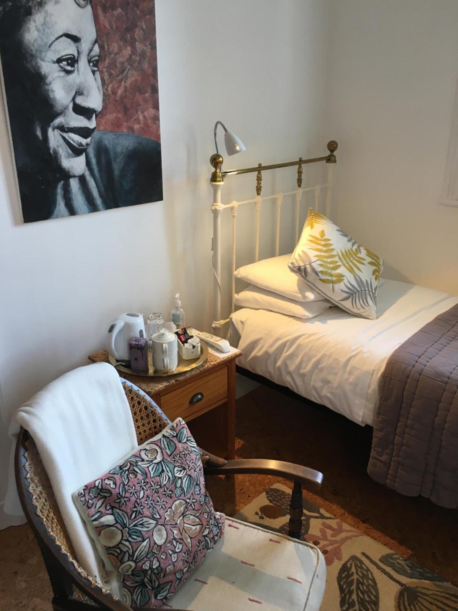 Cornerstones Guest House Sale Buitenkant foto